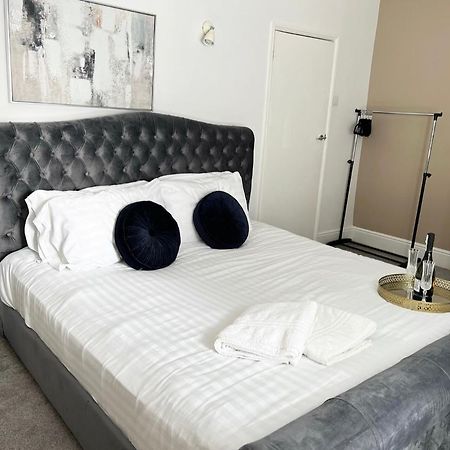 Modern 3 Bed, Heart Of Ashley Cross, 5 Mins To Sandbanks Poole Esterno foto